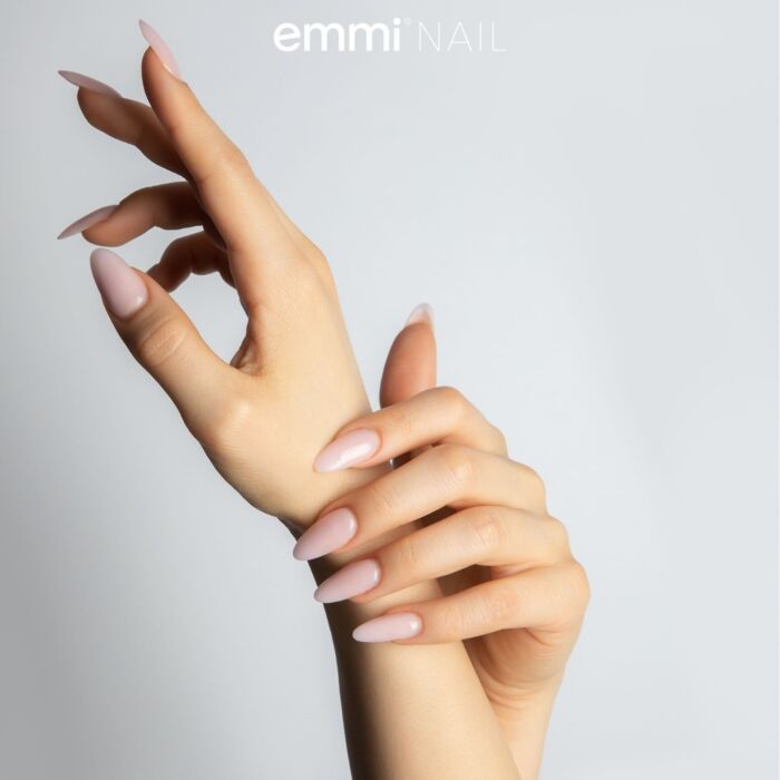 vanessa h nde 1 1 Emmi-Nail Futureline build-up Diamond Dreams Wonder 30ml - immagine 4