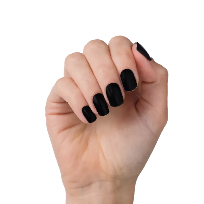 blackvelvet hand matt 3720x4800 d156c55f 7608 4f49 93a1 Miss Sophie UV Gel Wraps Black Velvet - immagine 5
