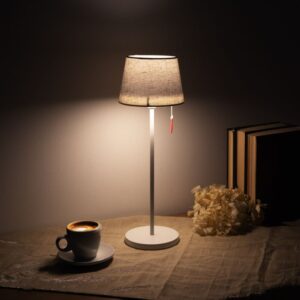 Lampada da tavolo Emmi vintage